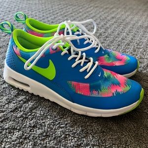 Nike Air Max Thea *rare color* 5.5Y